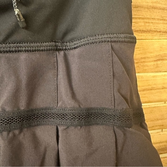 Lululemon Run: Pace Setter Skirt  I Size 4 - Picture 5 of 5